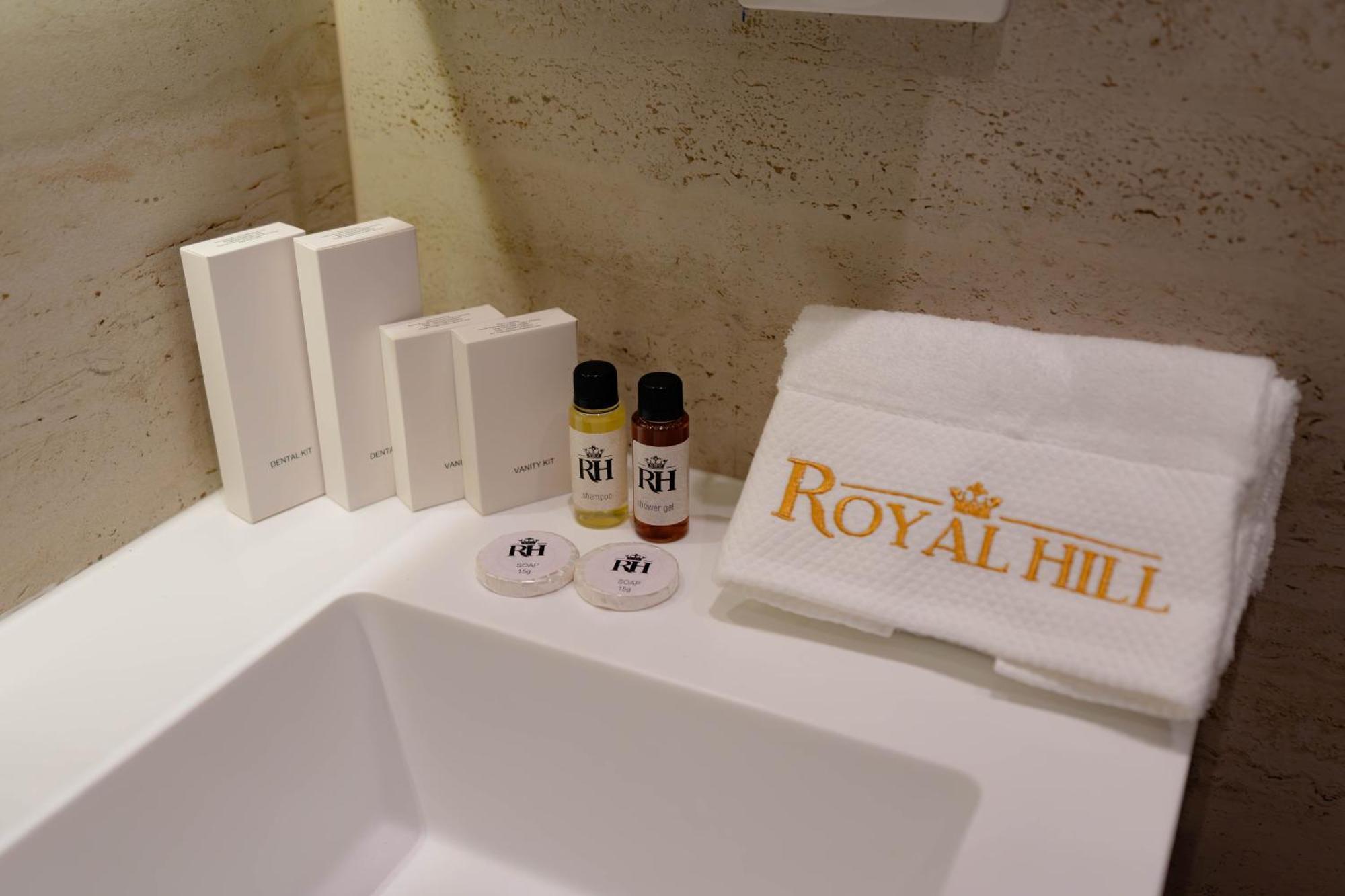 Royal Hill Hotel Vorë Exteriör bild