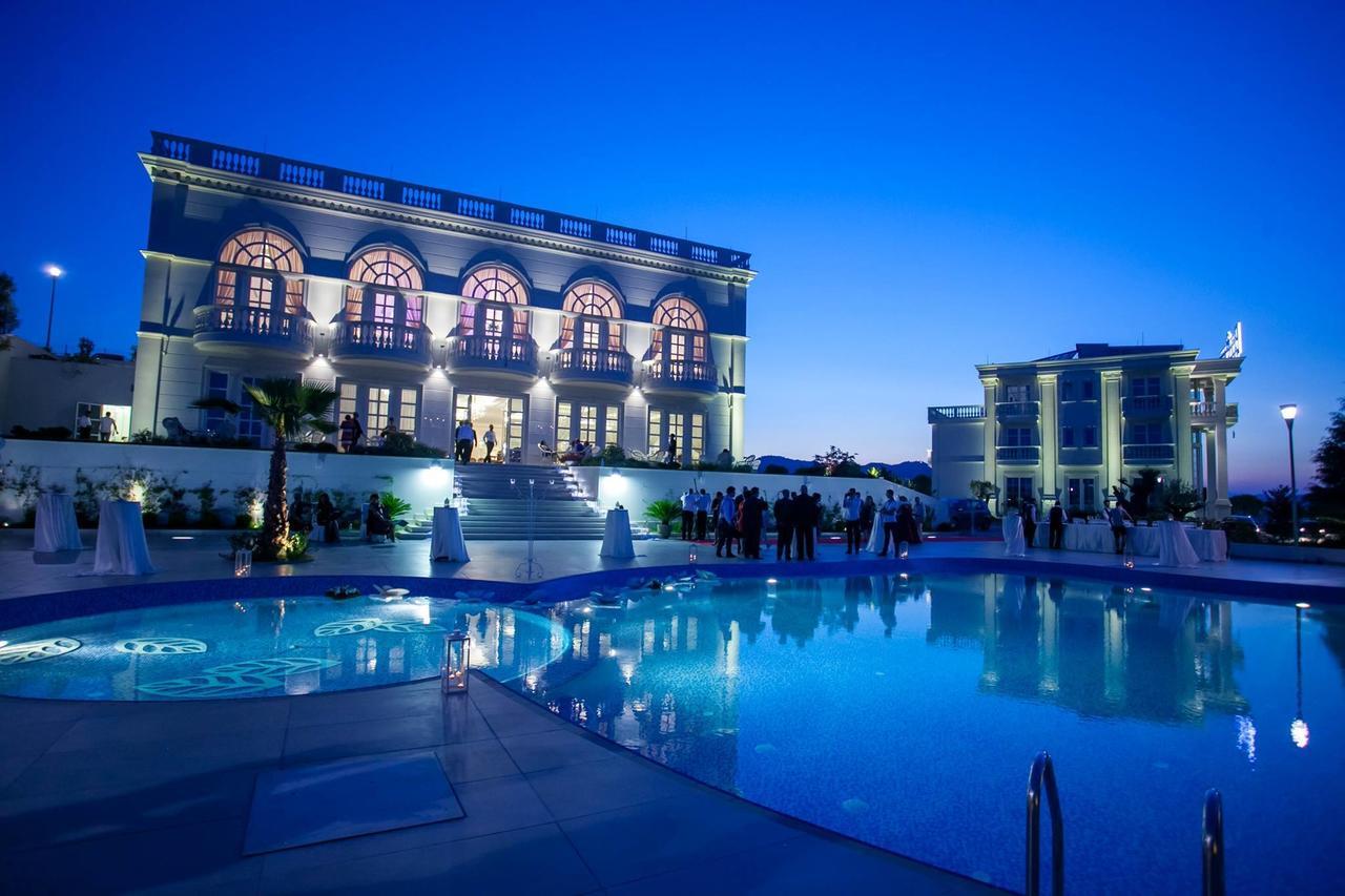 Royal Hill Hotel Vorë Exteriör bild