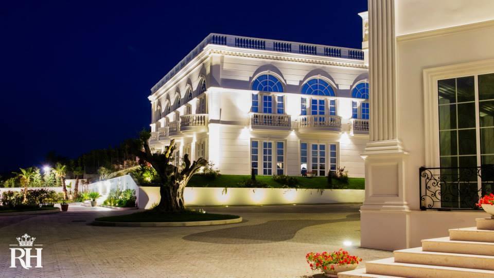 Royal Hill Hotel Vorë Exteriör bild