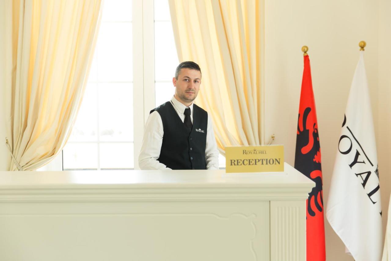 Royal Hill Hotel Vorë Exteriör bild